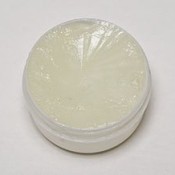 291px-White_Petrolatum1